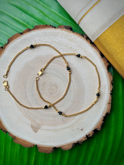 Black Crystal Simple Anklets