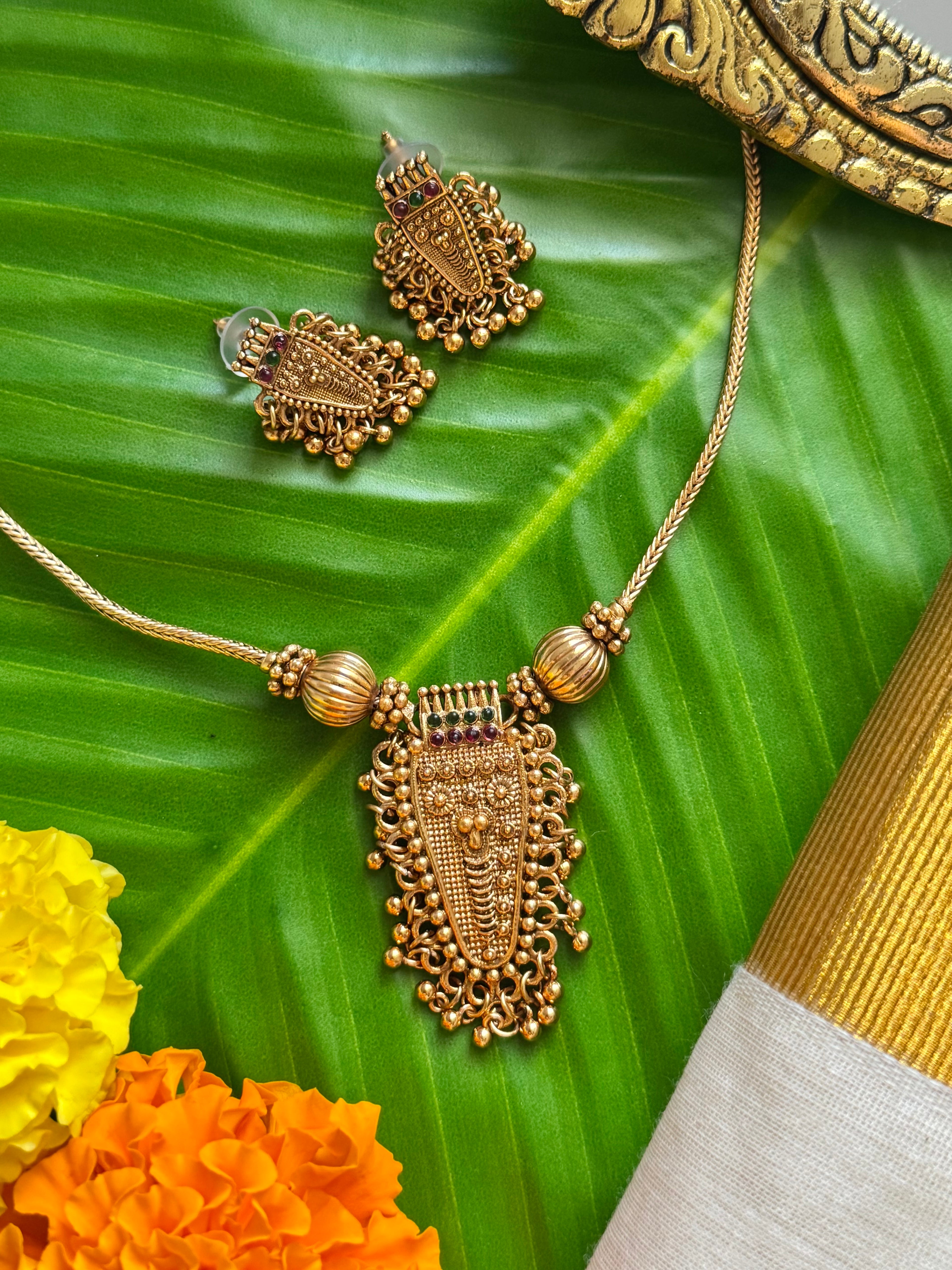 Nettipattam Pendant Necklace with Studs
