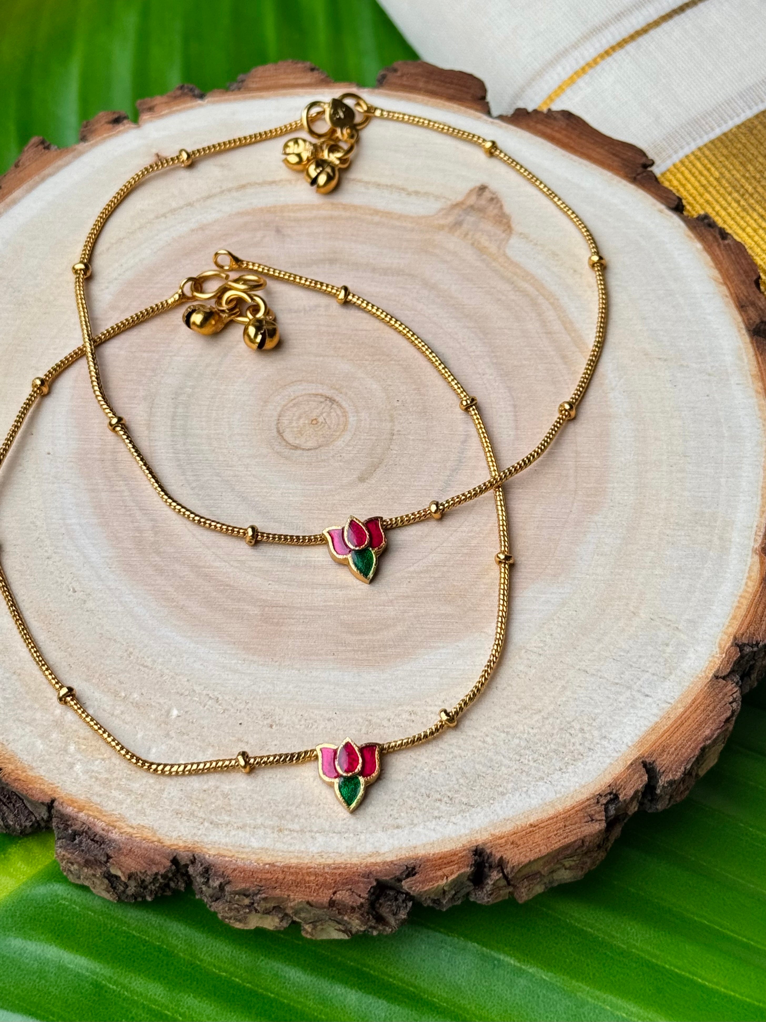 Lotus anklet