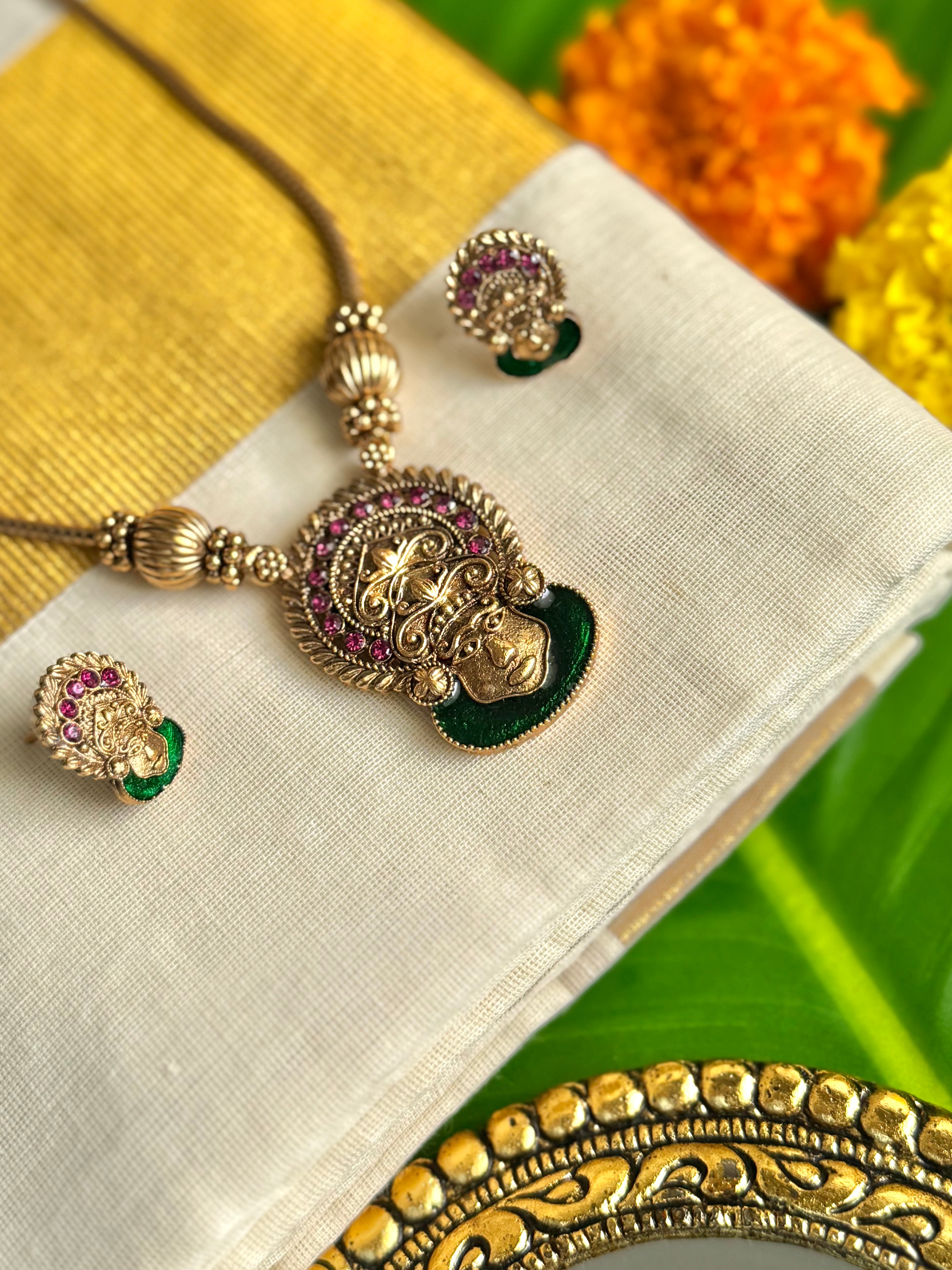 Antique Kathakali Pendant Necklace with Studs