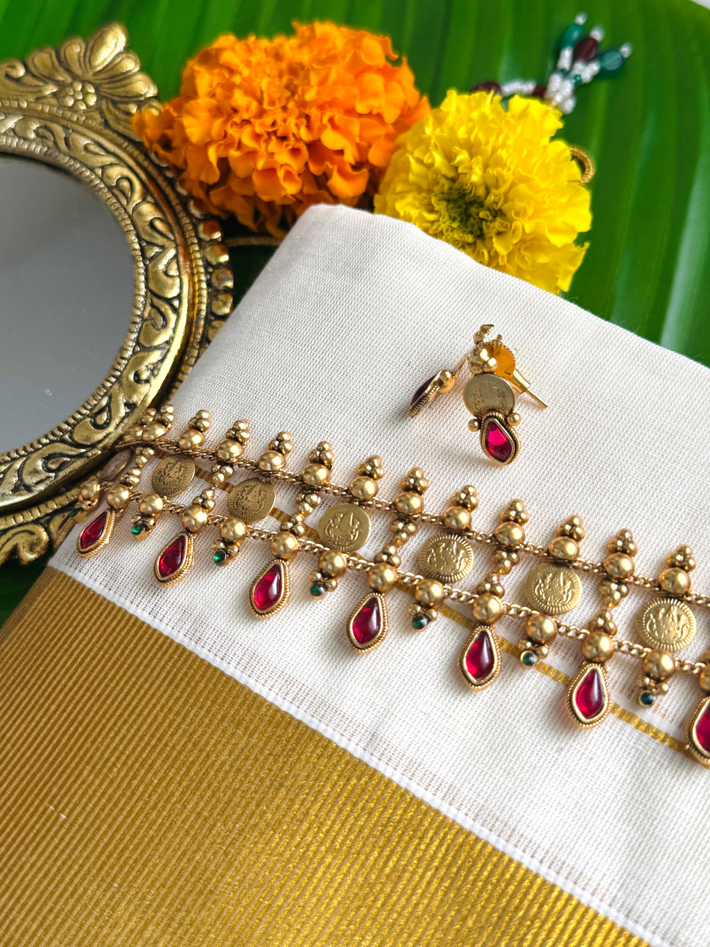 Kashumala Choker with Studs