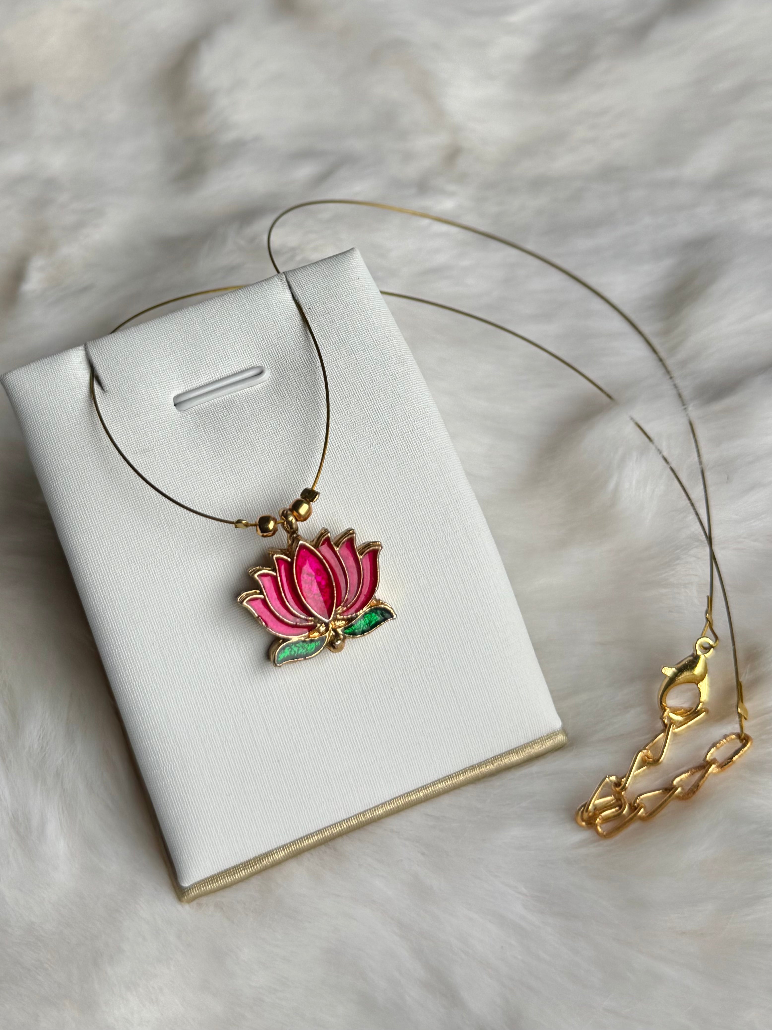 Padma Invisible Necklace - Pink & Green
