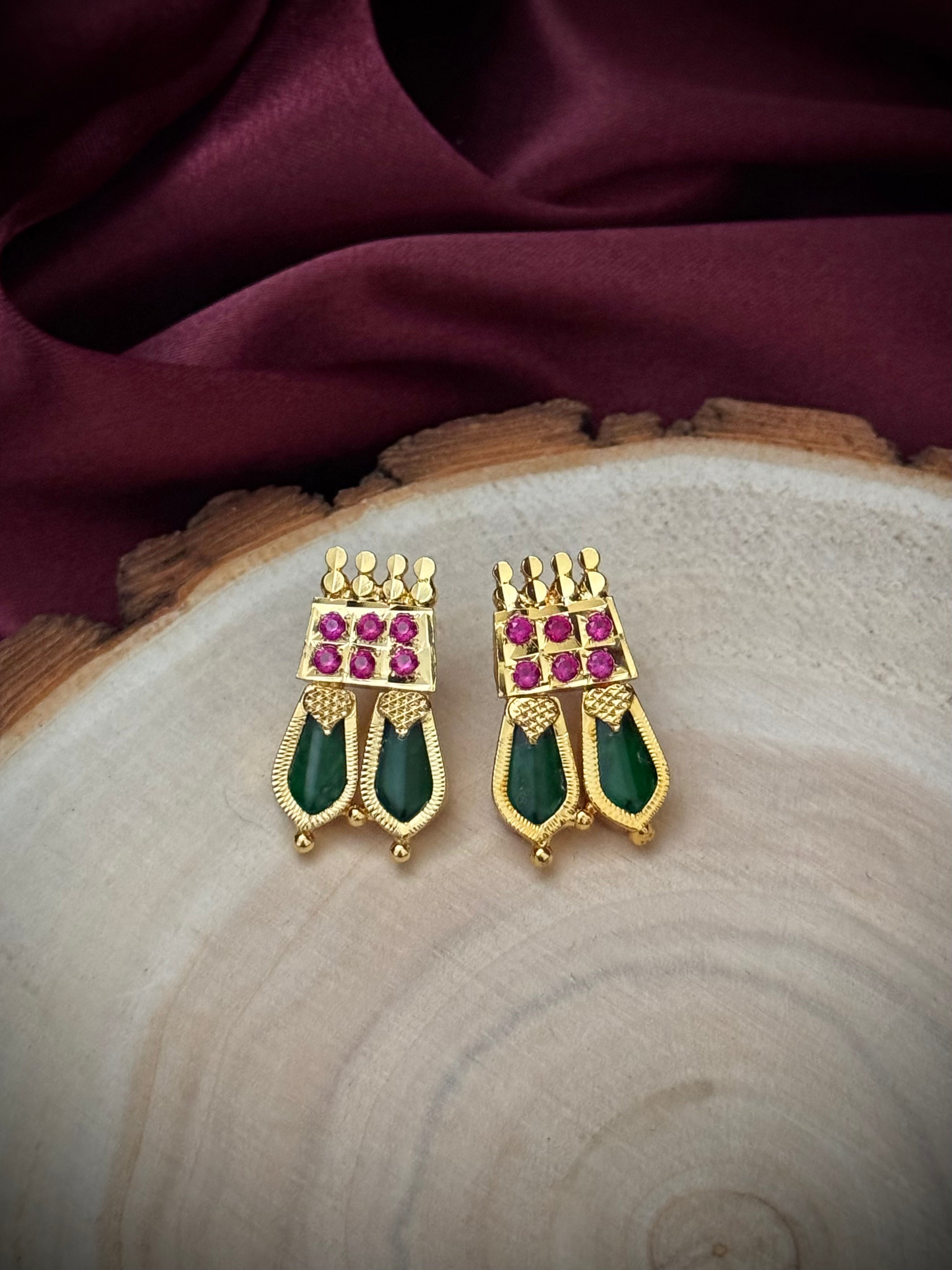 Nagapadam studs