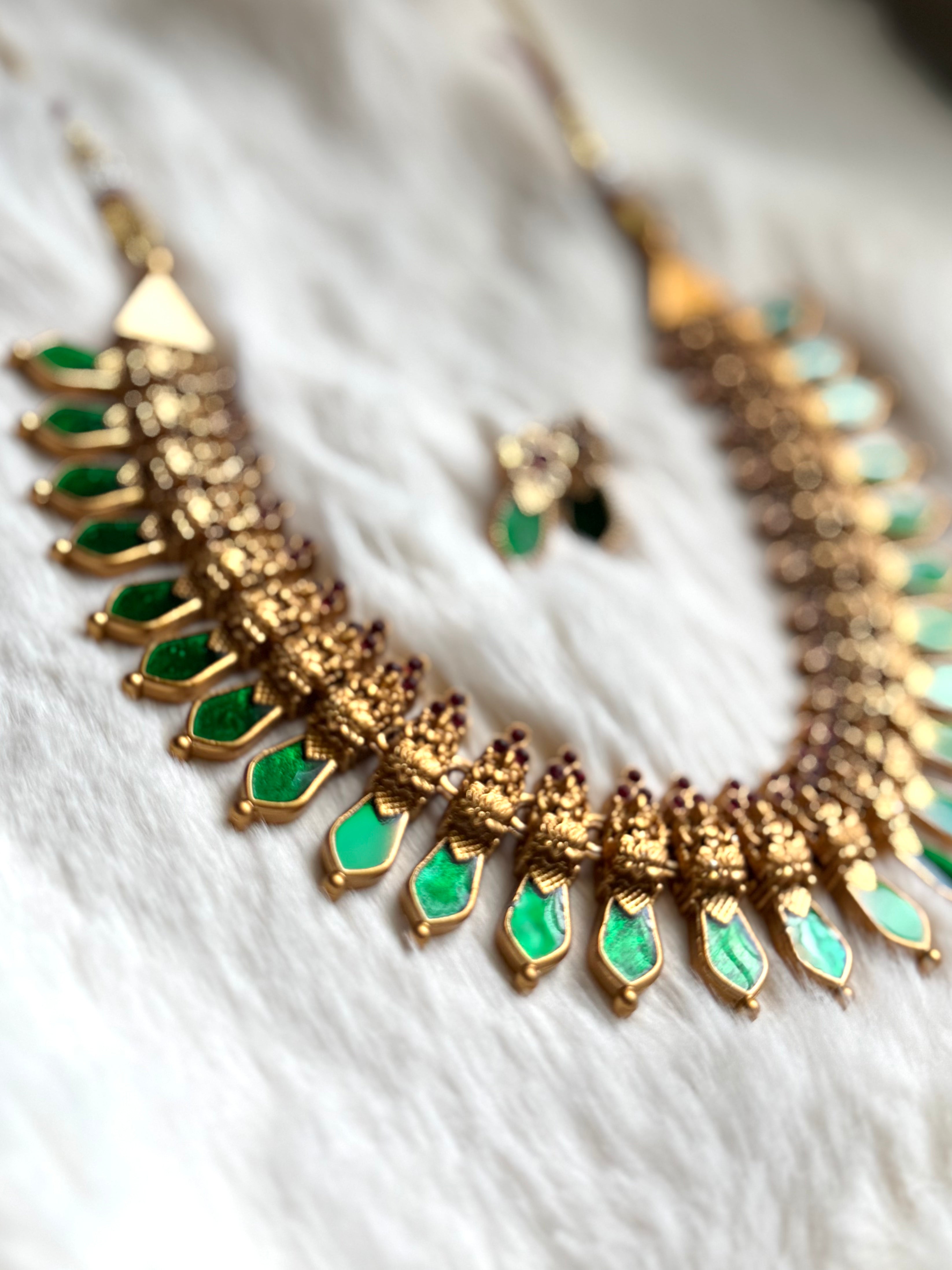 Green Nagapadam Antique Necklace set