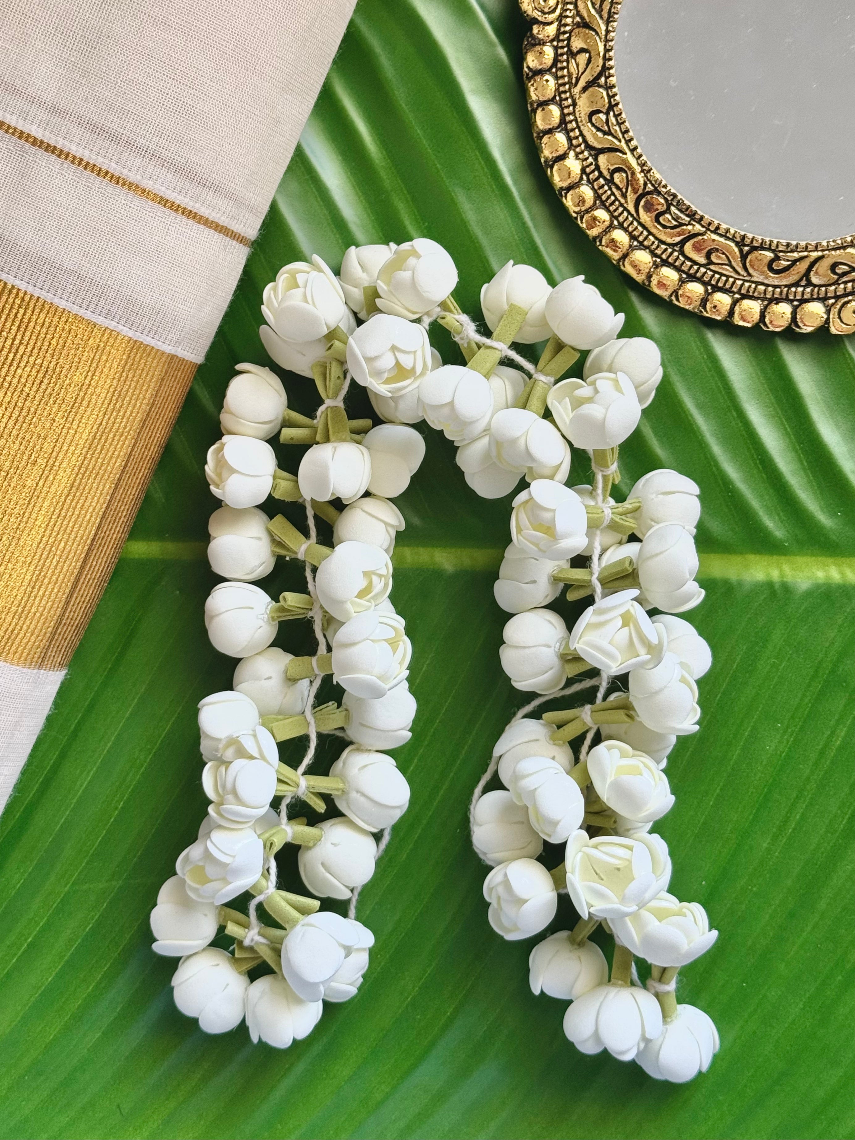 Half bloomed foam Jasmine garland (1 muzham)