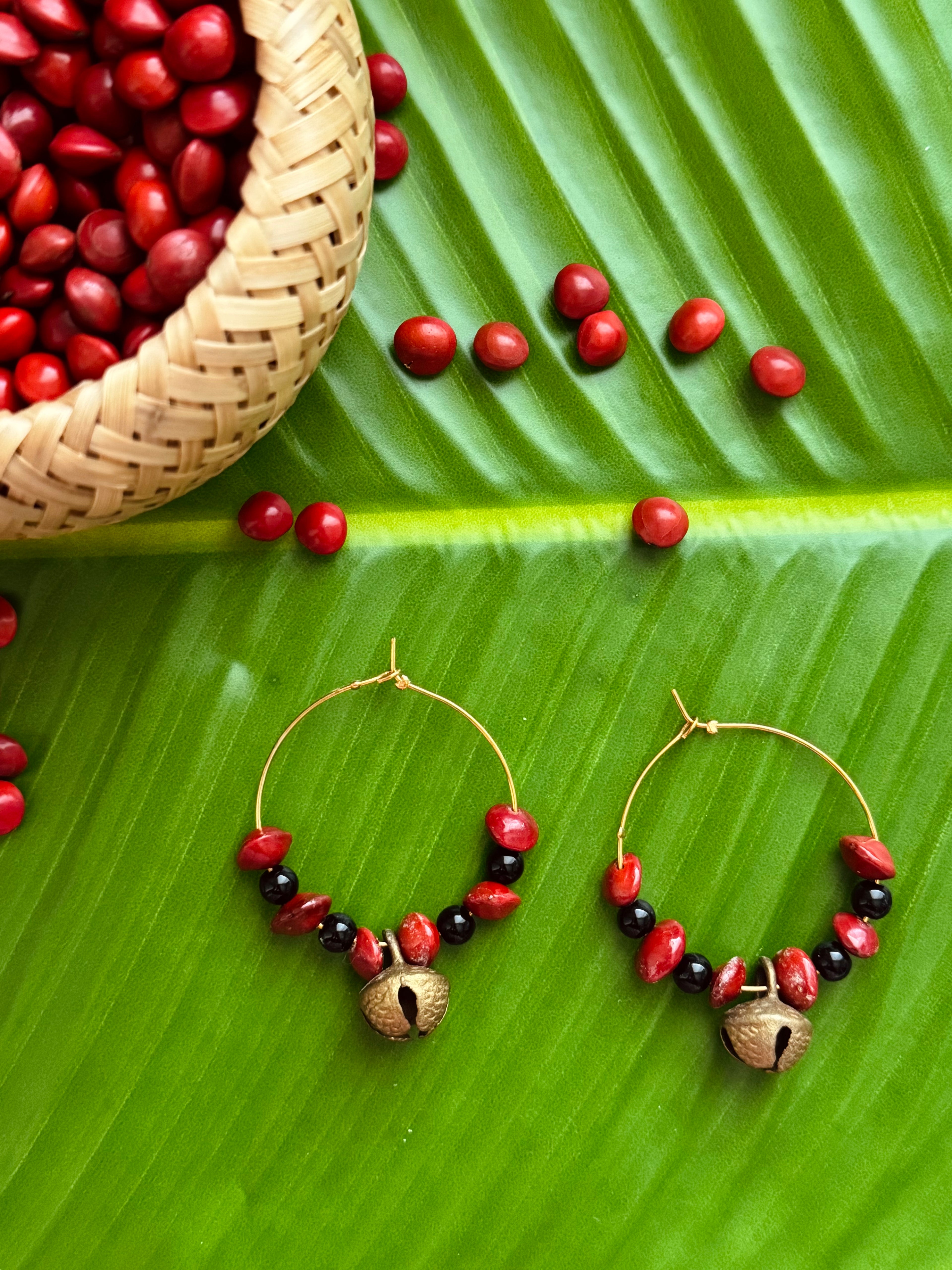Manjadi black beads and chilanka earrings