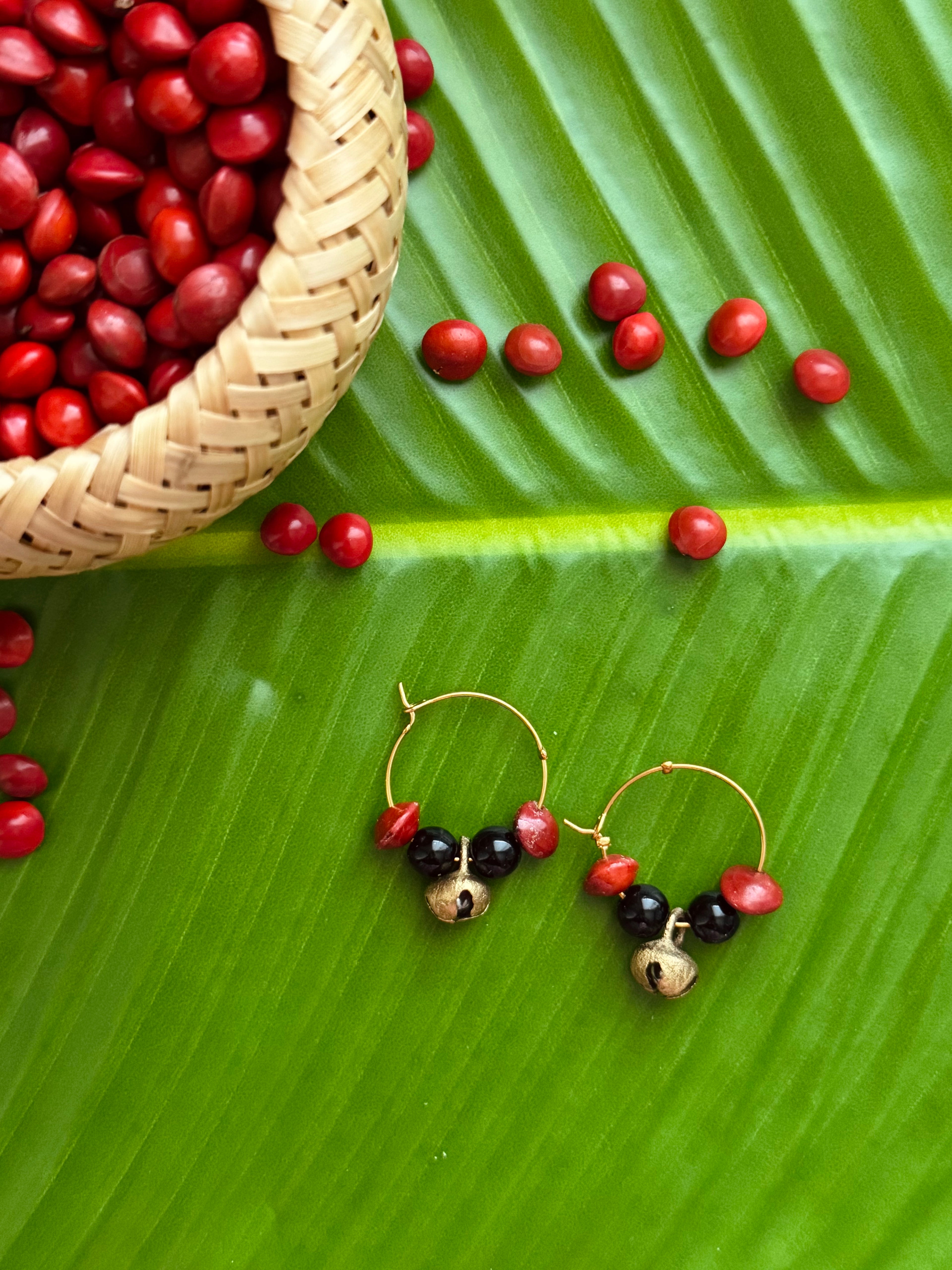 Manjadi black beads and chilanka earrings