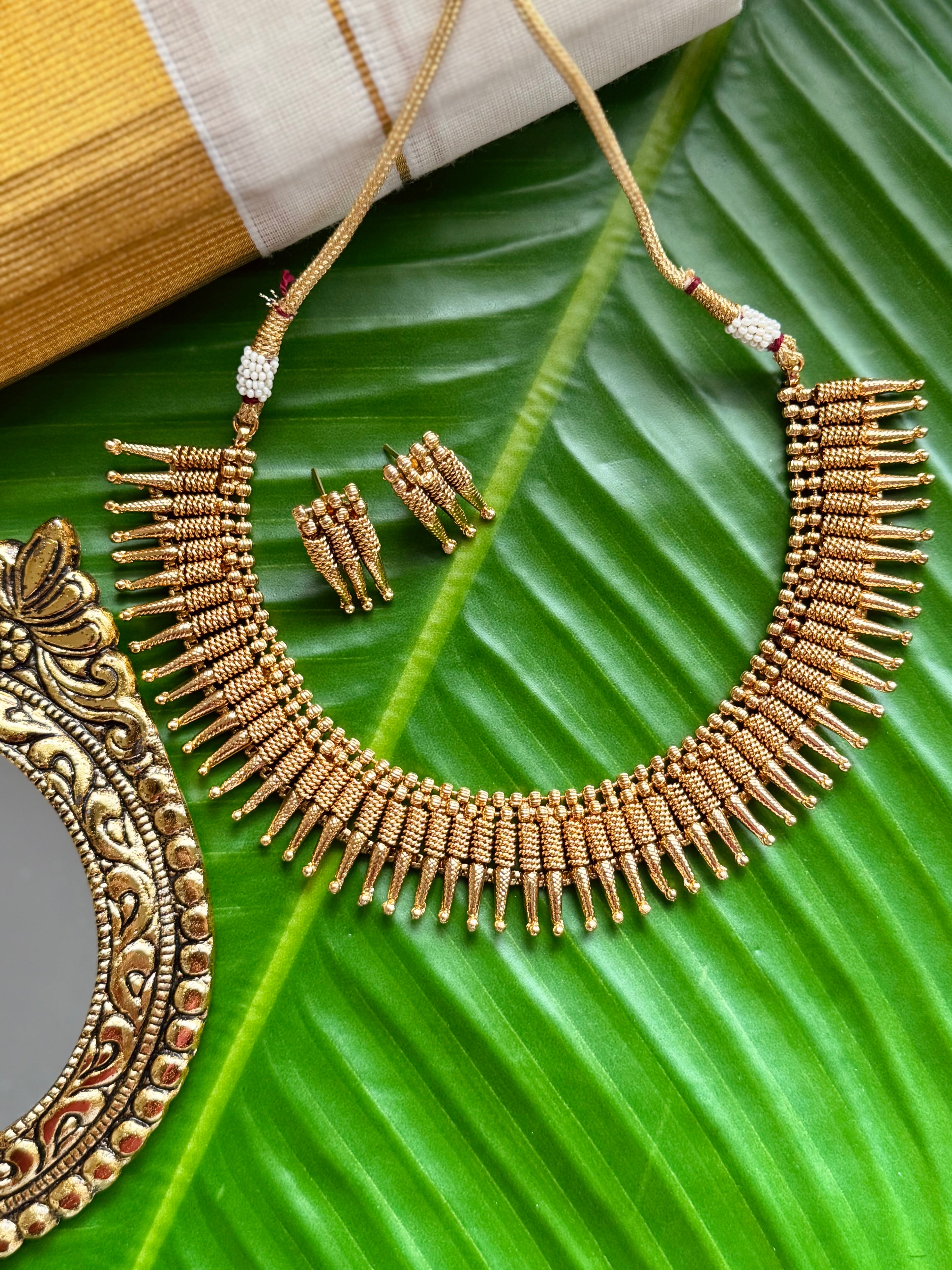 Traditional Mullamottu mala necklace set