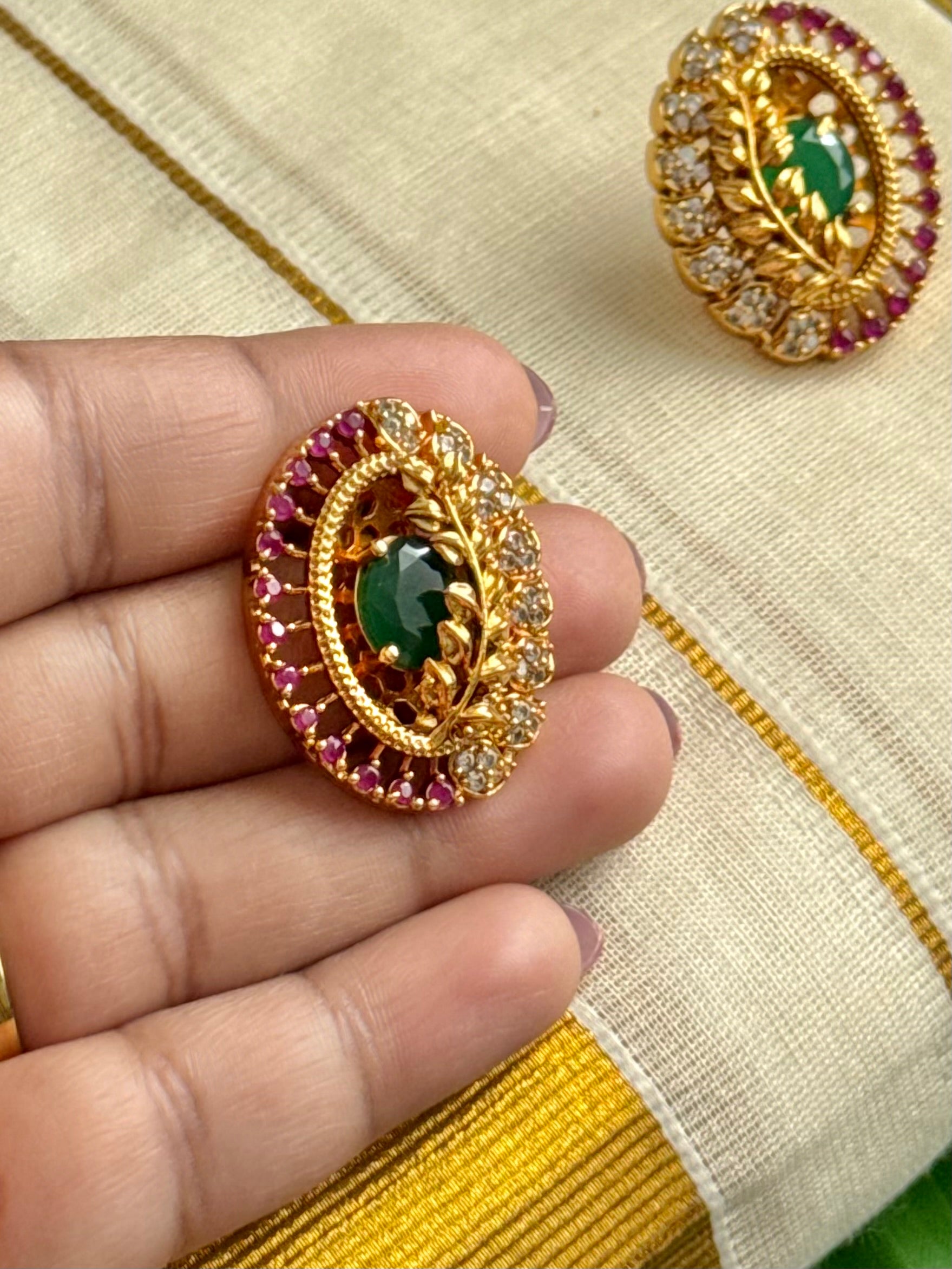 Large AD stone studs